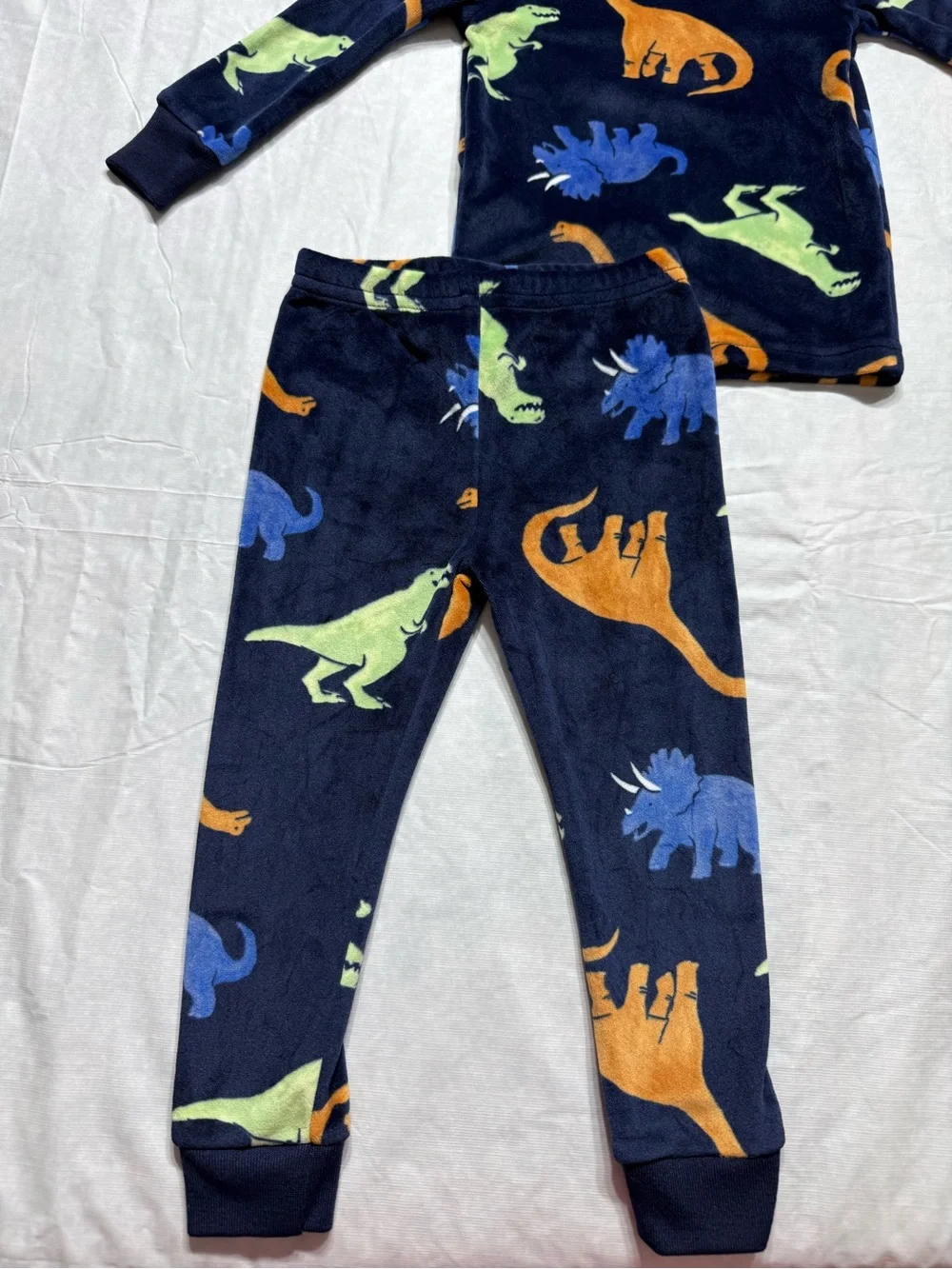Carter’s Toddler Baby Boy Dinosaur Velvet Pajamas Size 18 Months